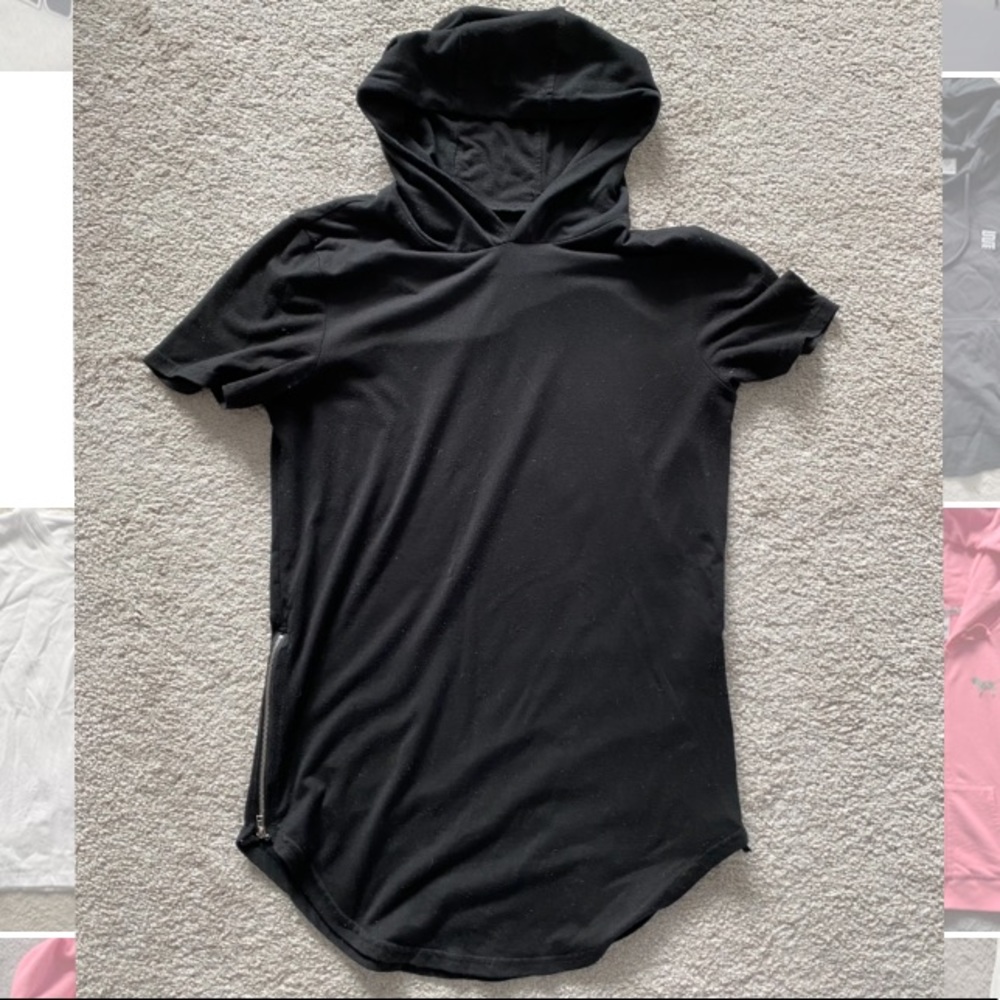 Black scoop tee with supper detail and hood